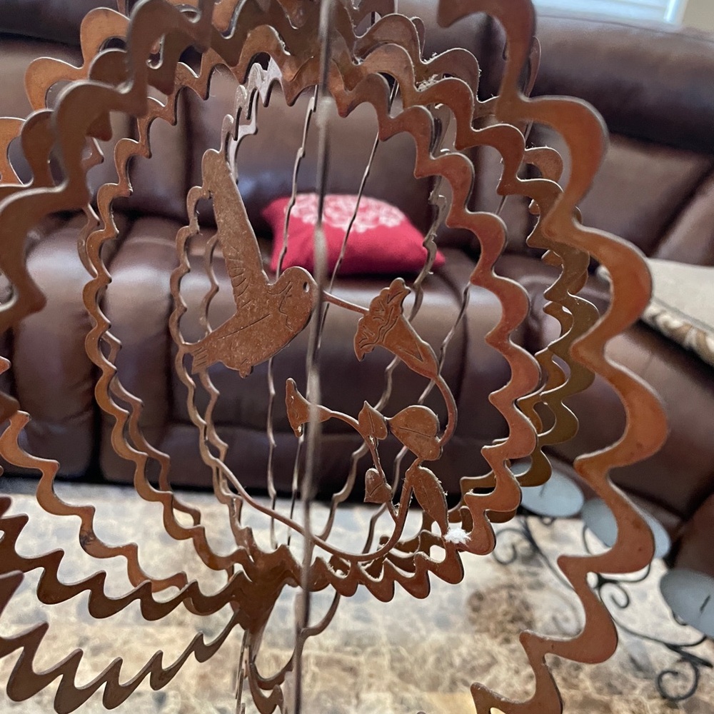 Hummingbird Garden Spinner - Rust Metal - Picture 2 of 4